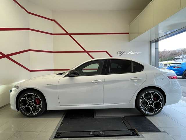 アルファロメオ ジュリア ２．０ ターボ ヴェローチェ R5年 (東北) 99