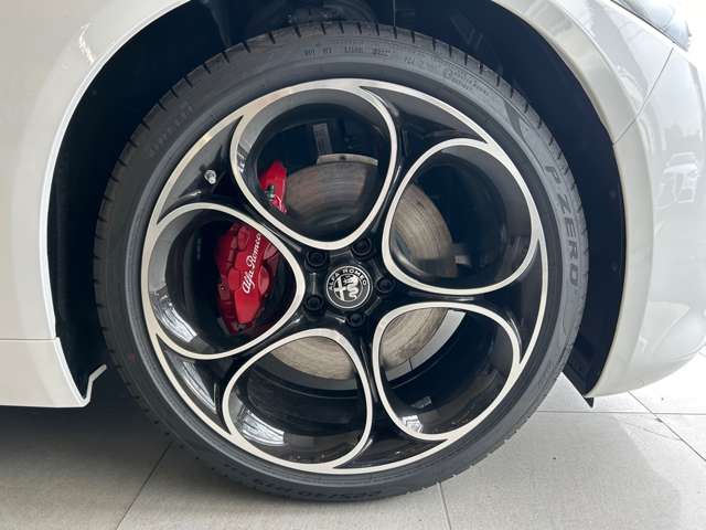 アルファロメオ ジュリア ２．０ ターボ ヴェローチェ R5年 (東北) 99