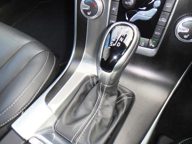 ボルボ Ｖ６０ Ｄ４ Ｒデザイン ディーゼルターボ H29年 (東北) 99