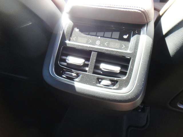 ボルボ ＸＣ６０ Ｂ５ ＡＷＤ インスクリプション ４ＷＤ R3年 (東北) 99