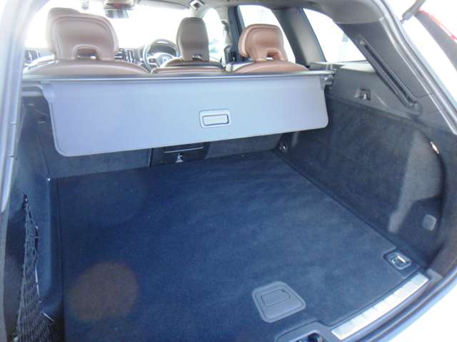 ボルボ ＸＣ６０ Ｂ５ ＡＷＤ インスクリプション ４ＷＤ R3年 (東北) 99