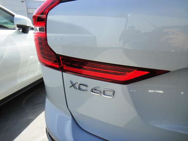 ボルボ ＸＣ６０ Ｂ５ ＡＷＤ インスクリプション ４ＷＤ R3年 (東北) 99