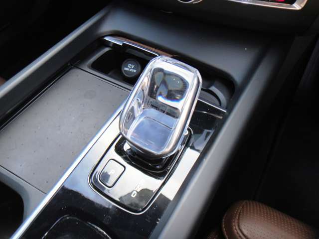 ボルボ ＸＣ６０ Ｂ５ ＡＷＤ インスクリプション ４ＷＤ R3年 (東北) 99