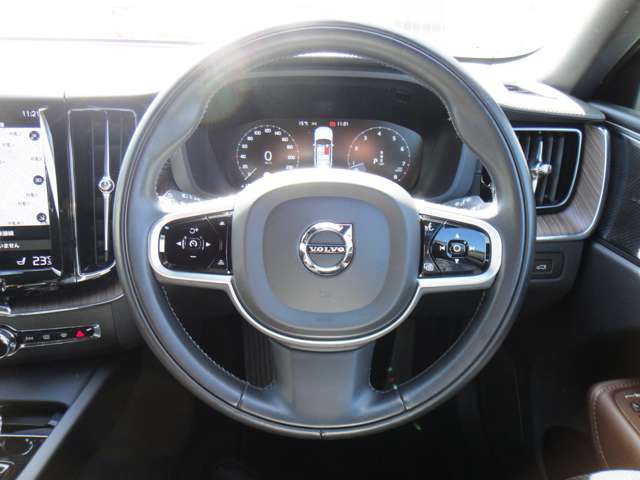 ボルボ ＸＣ６０ Ｂ５ ＡＷＤ インスクリプション ４ＷＤ R3年 (東北) 99