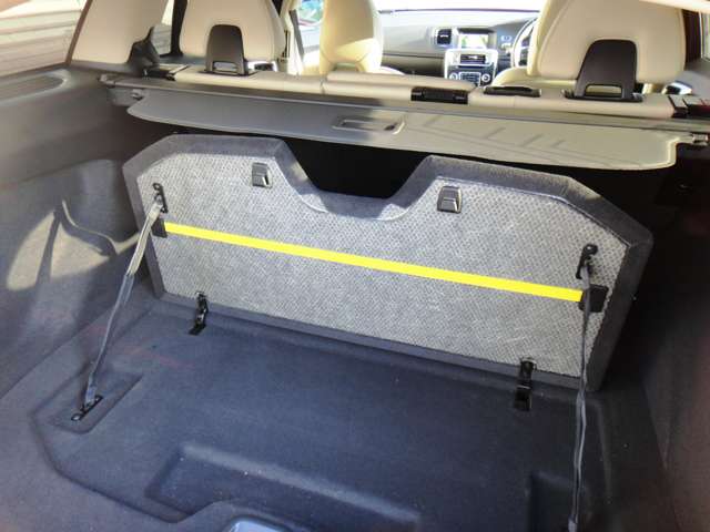 ボルボ Ｖ６０クロスカントリー Ｄ４ クラシック ディーゼルターボ H30年 (東北) 99