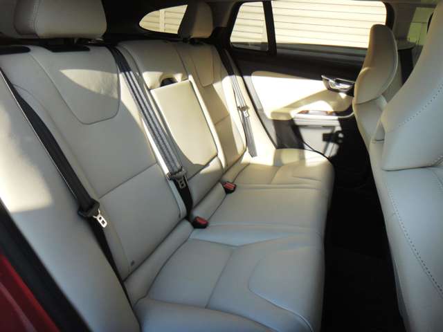 ボルボ Ｖ６０クロスカントリー Ｄ４ クラシック ディーゼルターボ H30年 (東北) 99