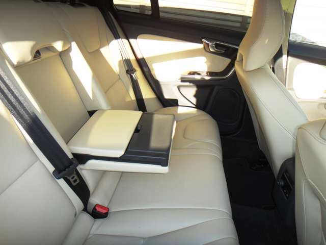 ボルボ Ｖ６０クロスカントリー Ｄ４ クラシック ディーゼルターボ H30年 (東北) 99