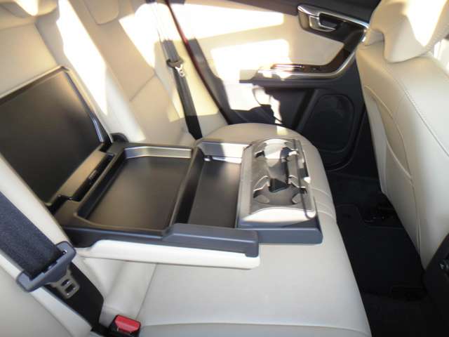 ボルボ Ｖ６０クロスカントリー Ｄ４ クラシック ディーゼルターボ H30年 (東北) 99