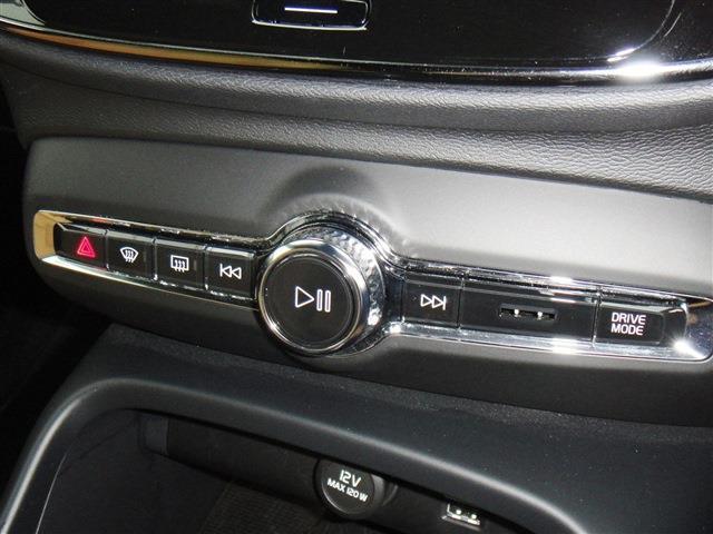 ボルボ ＸＣ４０ Ｔ４ ＡＷＤ インスクリプション ４ＷＤ R1年 (東北) 99