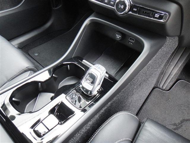 ボルボ ＸＣ４０ Ｔ４ ＡＷＤ インスクリプション ４ＷＤ R1年 (東北) 99