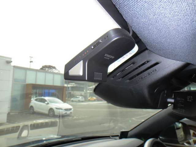 ボルボ ＸＣ４０ Ｔ４ ＡＷＤ インスクリプション ４ＷＤ R1年 (東北) 99