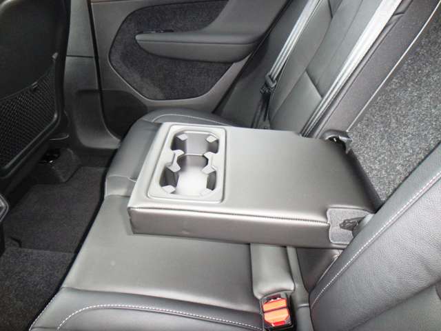 ボルボ ＸＣ４０ Ｔ４ ＡＷＤ インスクリプション ４ＷＤ R1年 (東北) 99