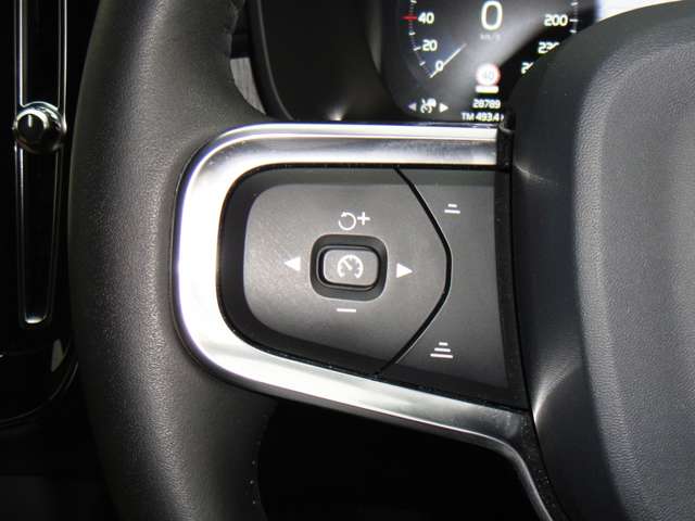 ボルボ ＸＣ４０ Ｔ４ ＡＷＤ インスクリプション ４ＷＤ R1年 (東北) 99