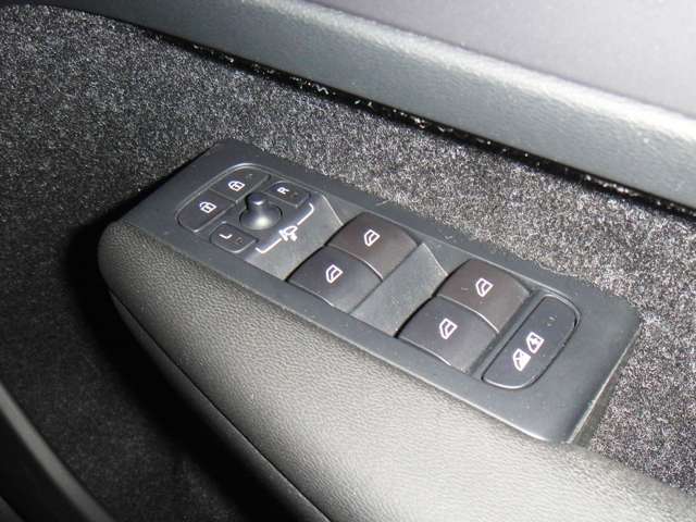 ボルボ ＸＣ４０ Ｔ４ ＡＷＤ インスクリプション ４ＷＤ R1年 (東北) 99