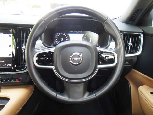 ボルボ Ｖ９０ Ｔ５　モメンタム H29年 (東北) 99