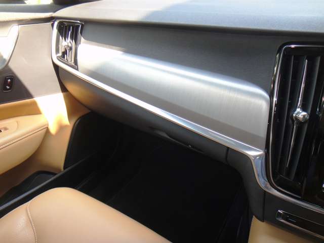 ボルボ Ｖ９０ Ｔ５　モメンタム H29年 (東北) 99