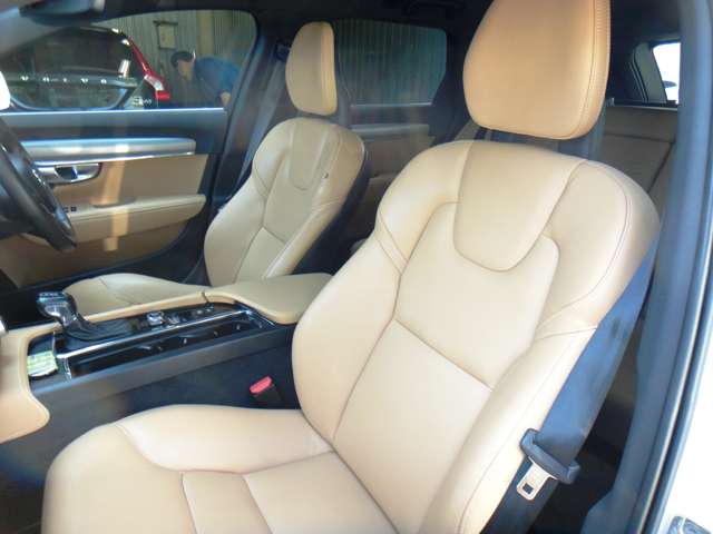 ボルボ Ｖ９０ Ｔ５　モメンタム H29年 (東北) 99