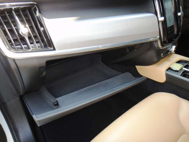 ボルボ Ｖ９０ Ｔ５　モメンタム H29年 (東北) 99