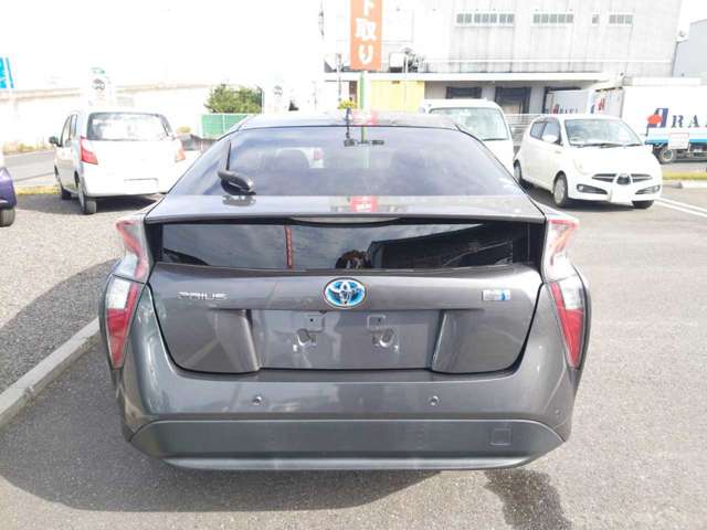 トヨタ プリウス １．８ Ａ H28年 (関東) 99