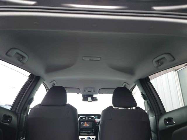 トヨタ プリウス １．８ Ａ H28年 (関東) 99