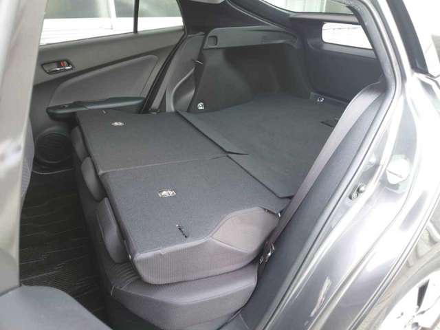 トヨタ プリウス １．８ Ａ H28年 (関東) 99