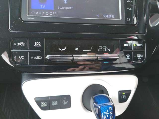 トヨタ プリウス １．８ Ａ H28年 (関東) 99