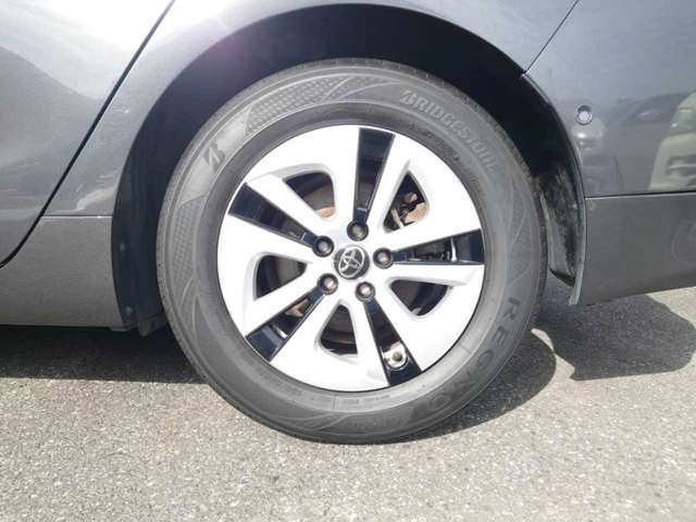 トヨタ プリウス １．８ Ａ H28年 (関東) 99