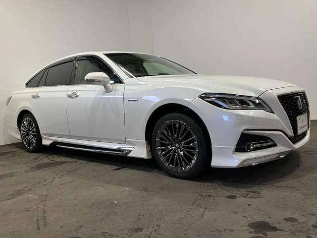 トヨタ クラウン　ハイブリッド ハイブリッド ２．５ Ｇ エグゼクティブ ＦＯＵＲ ４ＷＤ R1年 (北海道) 99