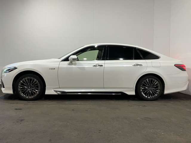 トヨタ クラウン　ハイブリッド ハイブリッド ２．５ Ｇ エグゼクティブ ＦＯＵＲ ４ＷＤ R1年 (北海道) 99