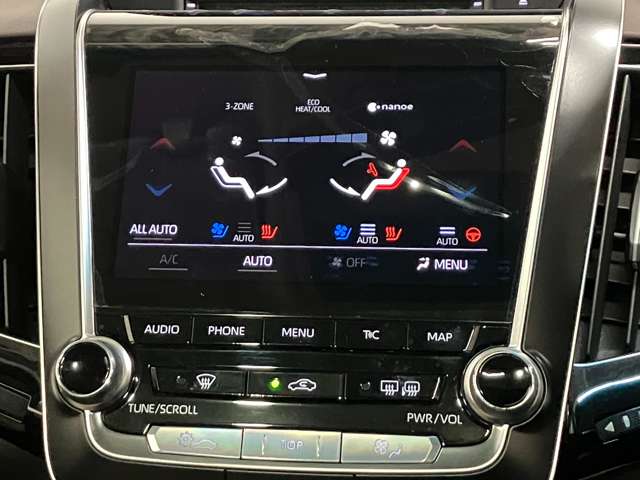 トヨタ クラウン　ハイブリッド ハイブリッド ２．５ Ｇ エグゼクティブ ＦＯＵＲ ４ＷＤ R1年 (北海道) 99