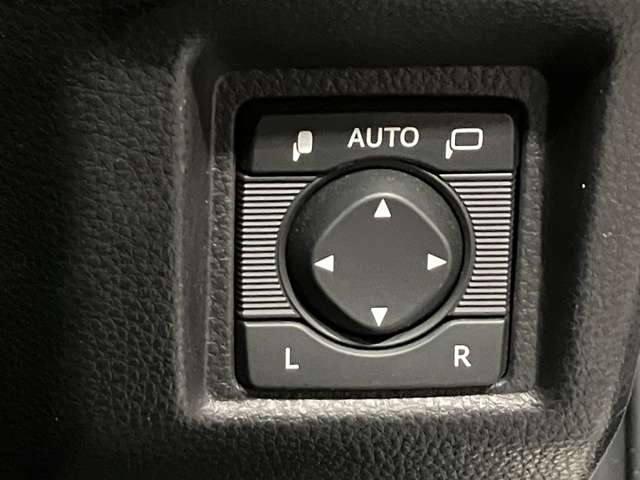 トヨタ クラウン　ハイブリッド ハイブリッド ２．５ Ｇ エグゼクティブ ＦＯＵＲ ４ＷＤ R1年 (北海道) 99