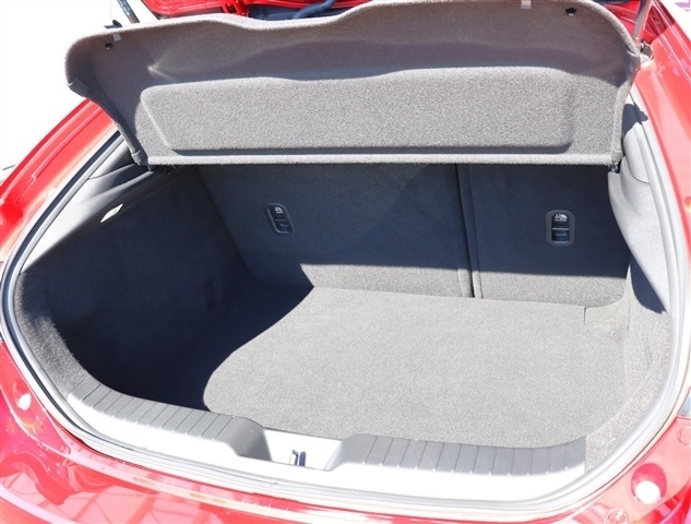 マツダ ＭＡＺＤＡ３　ファストバック ２．０ Ｘ Ｌパッケージ R2年 (関東) 99