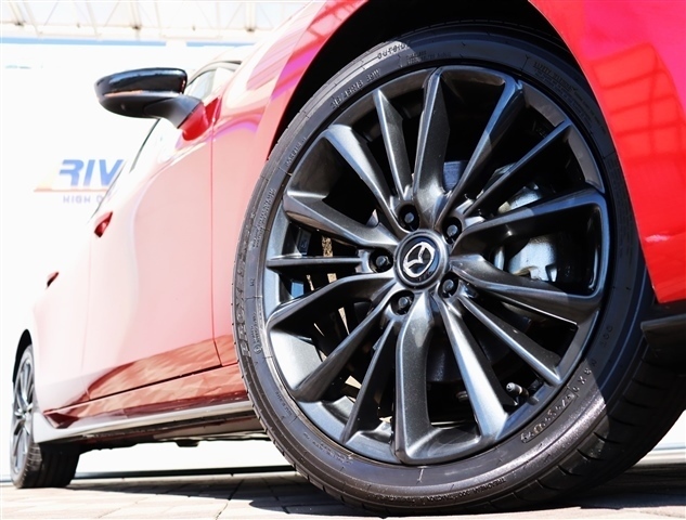 マツダ ＭＡＺＤＡ３　ファストバック ２．０ Ｘ Ｌパッケージ R2年 (関東) 99