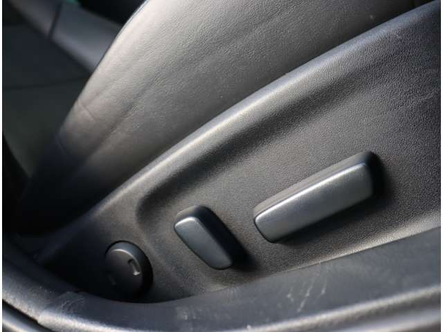 トヨタ クラウン　ハイブリッド ハイブリッド ２．５ Ｇ H26年 (関東) 99