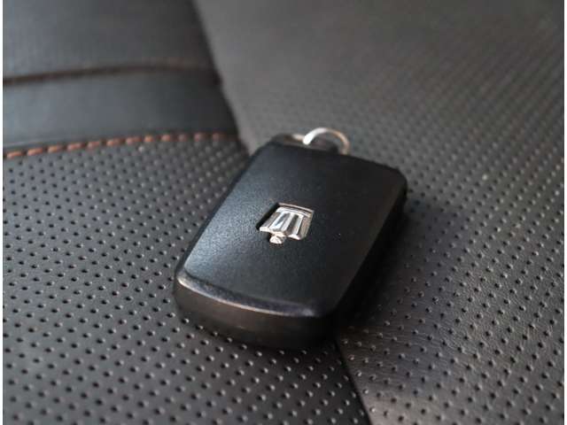 トヨタ クラウン　ハイブリッド ハイブリッド ２．５ Ｇ H26年 (関東) 99