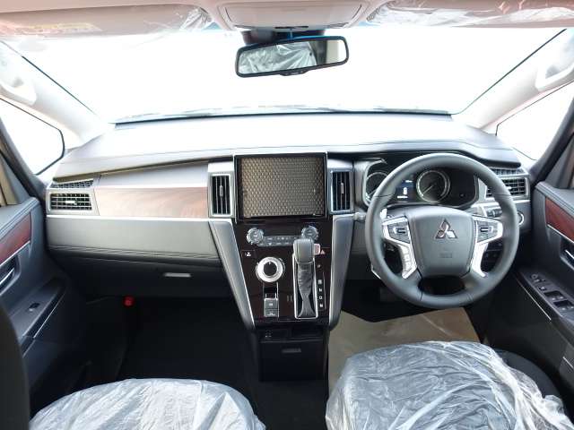 三菱 デリカ　Ｄ：５ ２．２ Ｇ パワーパッケージ ディーゼルターボ ４ＷＤ R4年 (東海) 99