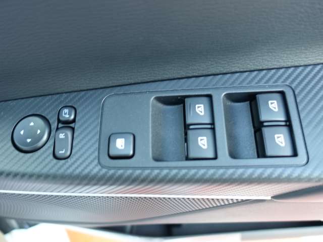 三菱 デリカ　Ｄ：５ ２．２ Ｇ パワーパッケージ ディーゼルターボ ４ＷＤ R4年 (東海) 99