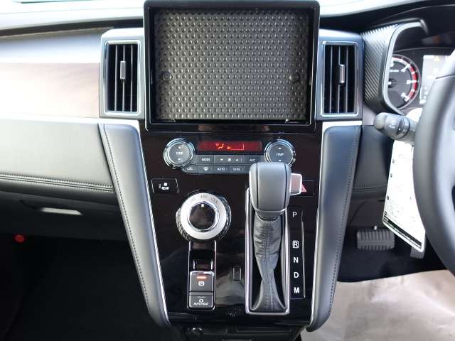 三菱 デリカ　Ｄ：５ ２．２ Ｇ パワーパッケージ ディーゼルターボ ４ＷＤ R4年 (東海) 99