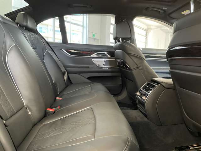 ＢＭＷ ７シリーズ ７４０Ｄ Ｘドライブ Ｍスポーツ ディーゼルターボ ４ＷＤ H30年 (北海道) 99