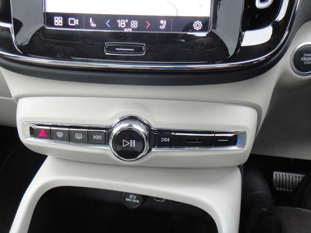 ボルボ ＸＣ４０ アルティメット Ｂ４ ＡＷＤ ４ＷＤ R5年 (東北) 99