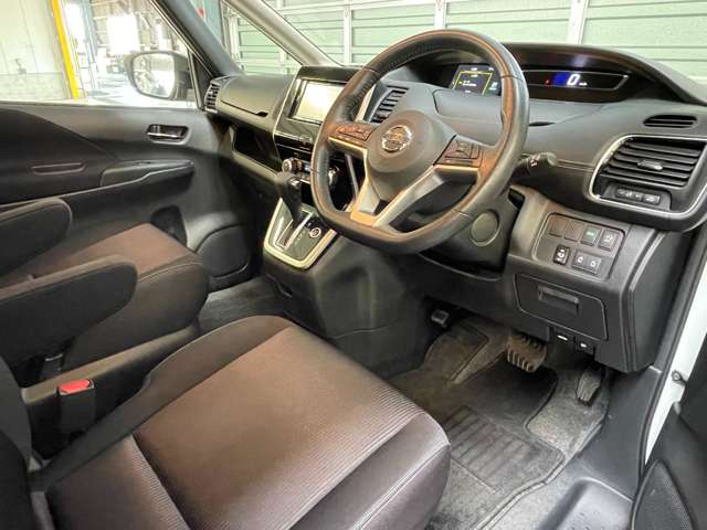 日産 セレナ ２．０ ハイウェイスター Ｖセレクション ４ＷＤ H30年 (関東) 99