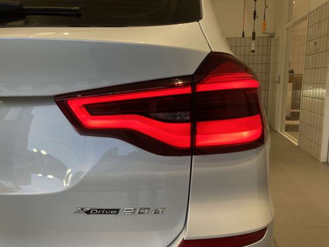 ＢＭＷ Ｘ３ Ｘドライブ２０Ｄ Ｘライン ディーゼルターボ ４ＷＤ R1年 (近畿) 99