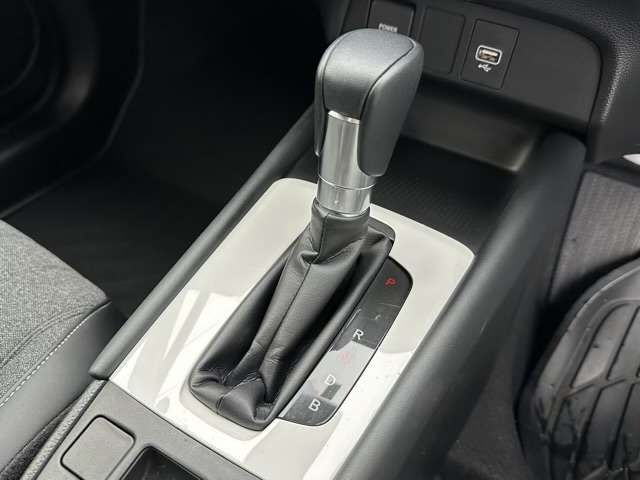 ホンダ フィット　ハイブリッド １．５ Ｅ：ＨＥＶ ホーム R5年 (東海) 99