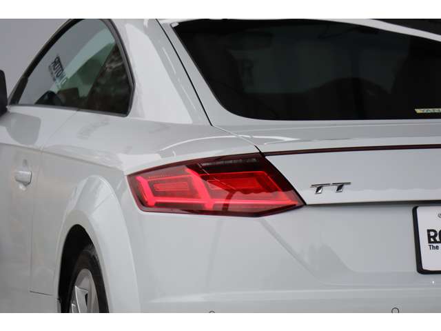アウディ ＴＴ クーペ　１．８　ＴＦＳＩ　スタイルプラス H30年 (近畿) 99