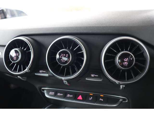 アウディ ＴＴ クーペ　１．８　ＴＦＳＩ　スタイルプラス H30年 (近畿) 99