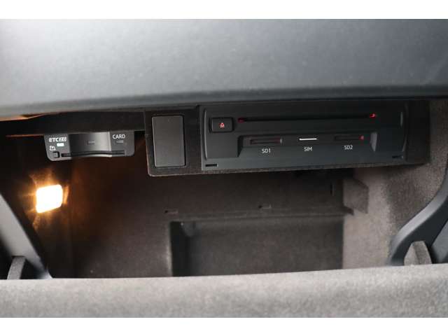 アウディ ＴＴ クーペ　１．８　ＴＦＳＩ　スタイルプラス H30年 (近畿) 99