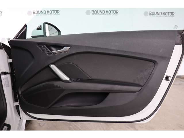 アウディ ＴＴ クーペ　１．８　ＴＦＳＩ　スタイルプラス H30年 (近畿) 99