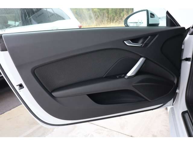 アウディ ＴＴ クーペ　１．８　ＴＦＳＩ　スタイルプラス H30年 (近畿) 99