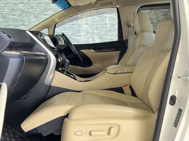 トヨタ アルファード ２．５ Ｇ ４ＷＤ H30年 (関東) 99