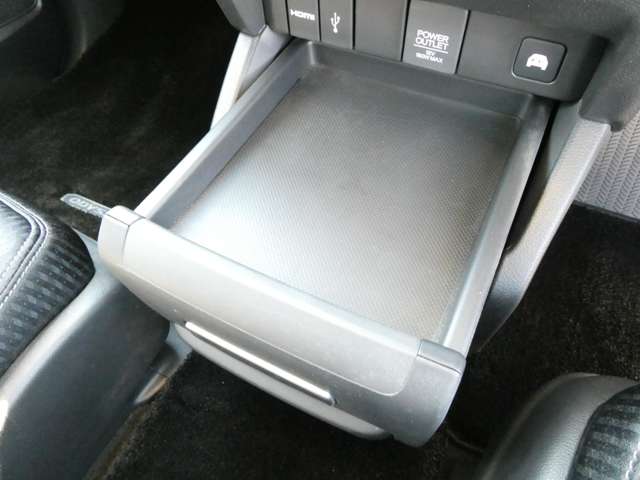 ホンダ オデッセイ　ハイブリッド ２．０ Ｅ：ＨＥＶ アブソルート ＥＸ R2年 (関東) 99